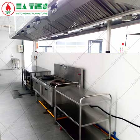 Bếp á trong bếp căn tin trường học