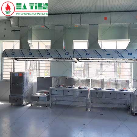 bếp á công nghiệp trong căn tin trường học