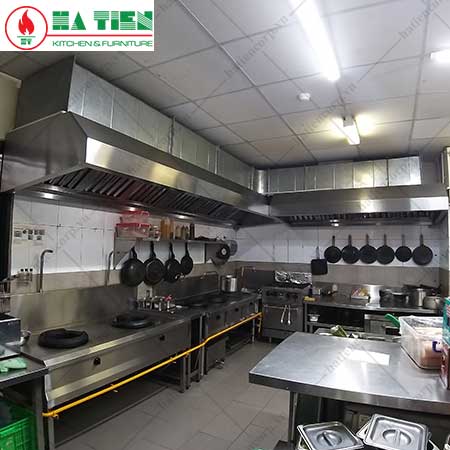 bếp á 3 họng trong nhà hàng