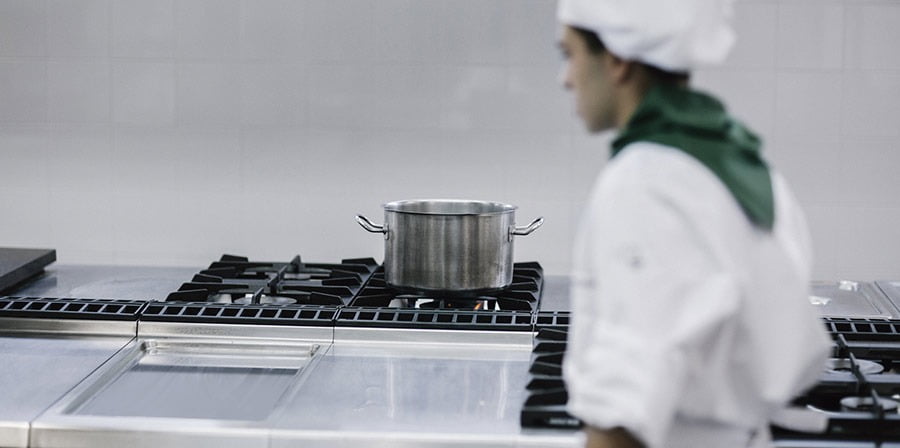 Mô hình bếp ăn công nghiệp an toàn với người dùng