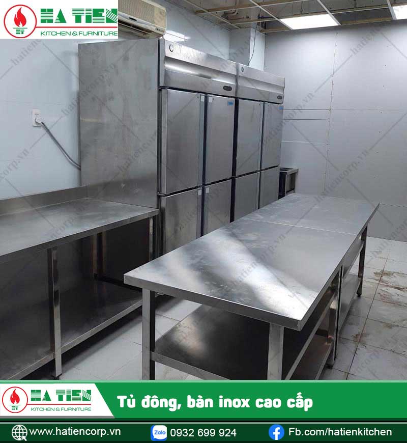 Bếp được sử dụng các thiết bị inox hiện đại và hợp vệ sinh
