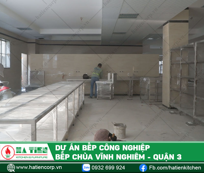 giao thiết bị đến chùa