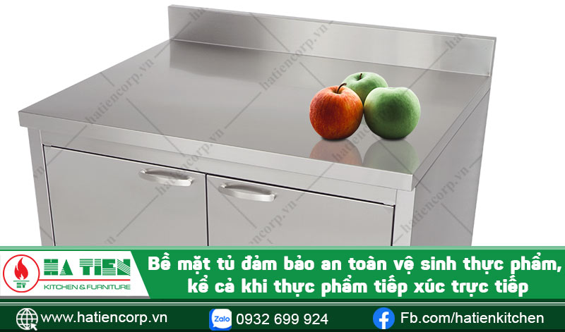 Bề mặt tủ đựng chén bát bằng inox
