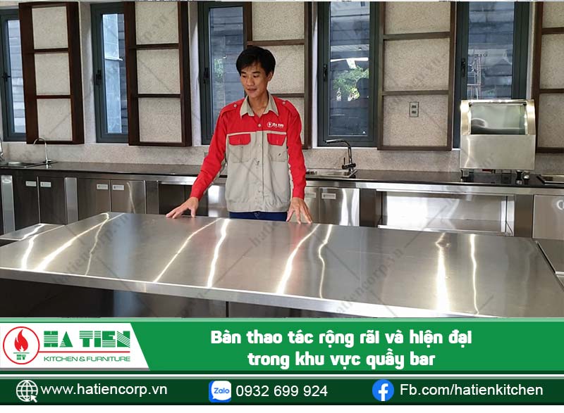Bàn thao tác hiện đại