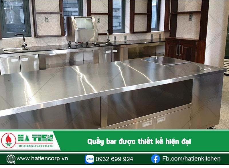 Bề mặt thiết bị sáng bóng, dễ vệ sinh, lau chùi