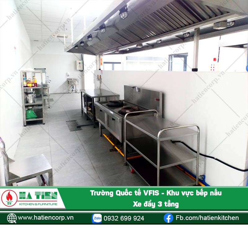Chụp hút khói được đặt trên bếp, tủ nấu cơm hoặc các thiết bị toả ra lượng nhiệt, hơi nước lớn