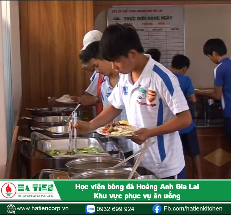 Thực đơn mỗi bữa ăn đều rất phong phú và cần đảm bảo đủ dinh dưỡng