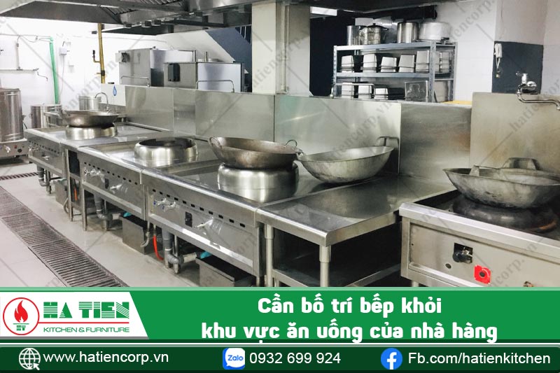 bếp nhà hàng bờ sông