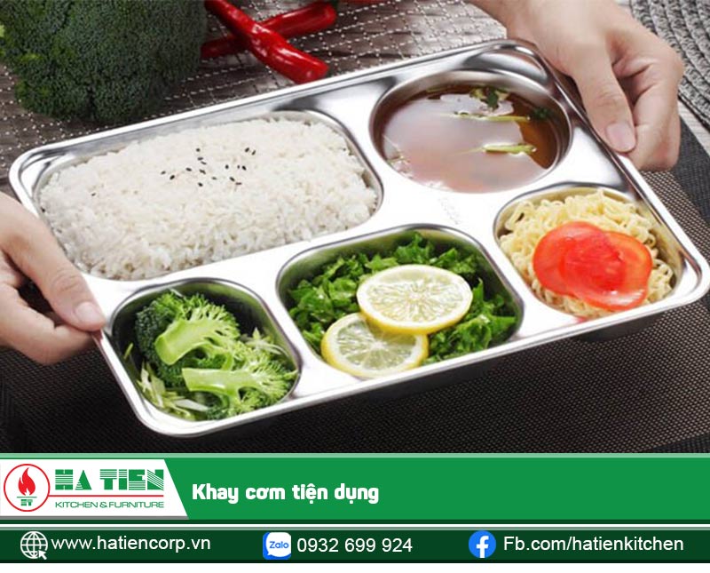 Khay inox 5 ngăn dùng cho suất ăn công nhân viên công ty