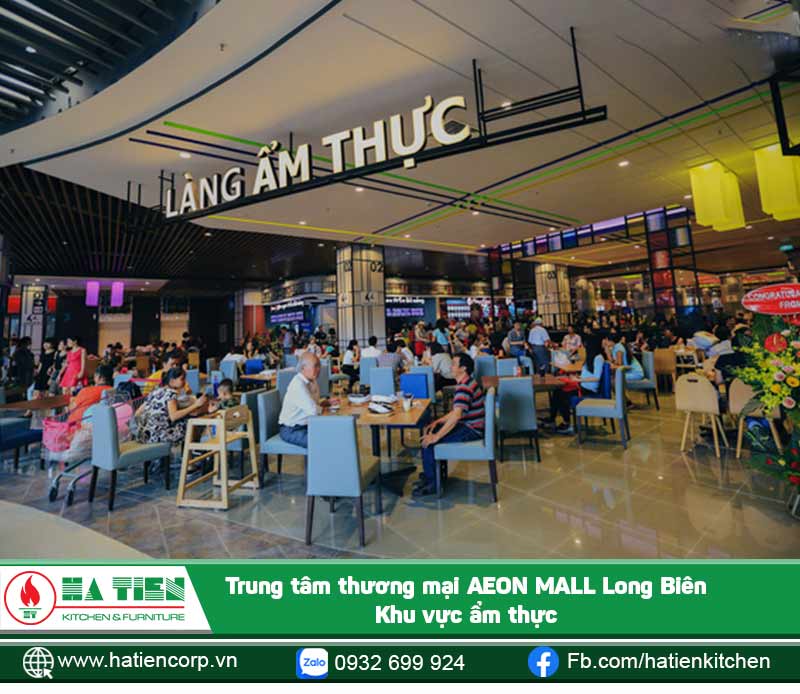 Tại Aeon Mall còn có một khu siêu thị tràn ngập những món ăn hấp dẫn của Nhật Bản như sushi, gà chiên và khoai tây rán…