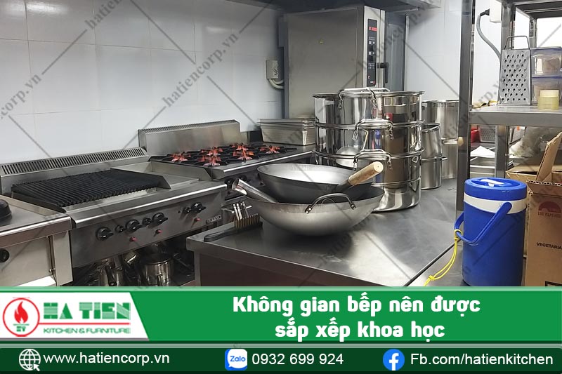 không gian bếp nhà hàng chay