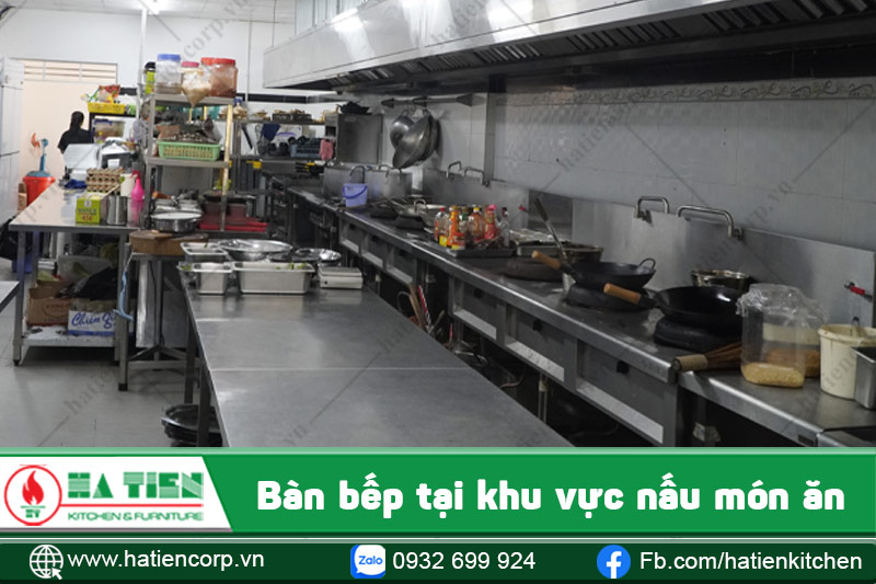 bàn bếp nhà hàng 2