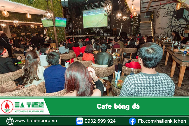Không khí náo nhiệt tại một quán cafe thể thao 
