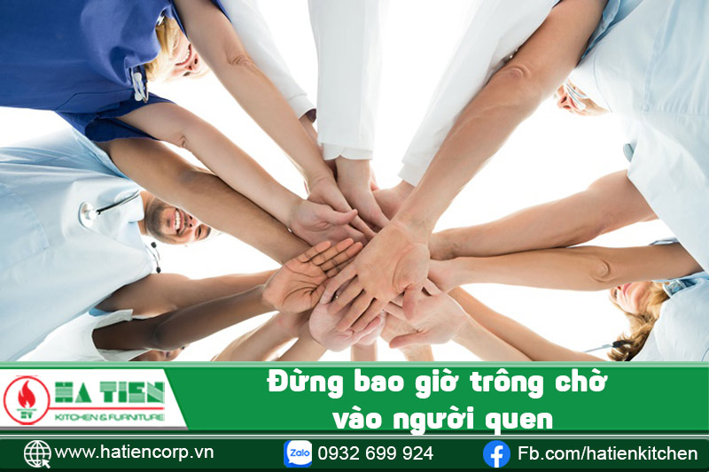 Đừng bao giờ trông chờ vào người quen