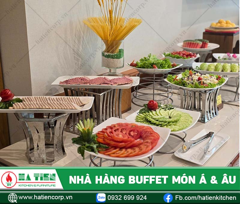 khách sạn có sẵn nhà hàng chuyên phục vụ các món Á, Âu