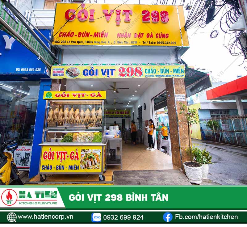 Quán được thiết kế rất nổi bật, nằm ngay tại đầu hẻm 298 Lê Văn Qưới, Bình Tân