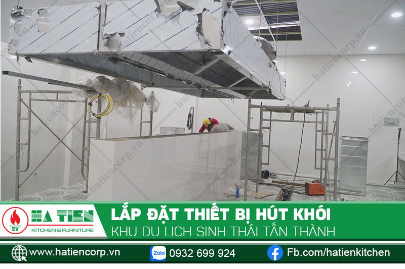 Chụp hút có phin lọc mỡ để ngăn dầu mỡ bám vào hệ thống.
