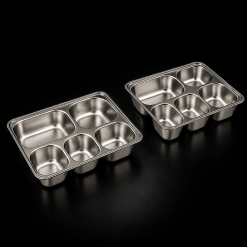 Khay Ăn Inox Trong Bếp Ăn Công Nghiệp – Giải Pháp An Toàn Và Hiệu Quả